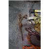 Image 4 : 3 chain cinches with mining axe and fall arrest harness