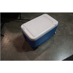 IGLOO ROLLING COOLER