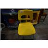 Image 4 : YELLOW AND BLUE METAL FRAMED CHAIRS