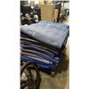 Image 14 : PALLET OF MOVING BLANKETS