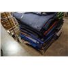 Image 3 : PALLET OF MOVING BLANKETS