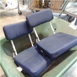 2 LOGO MOUNTABLE SEATS