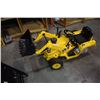 Image 3 : Kid trax 12 volt ride on front loader needs wheel and battery