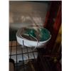 Image 5 : FOLDING STEP, BISSEL SWEEP UP, FOOT SPA AND HAIR SETTER