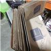 Image 3 : LOT OF MOVING BLANKETS AND BOXES