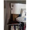 Image 5 : BOX OF LIGHTING, QUARTZ BULBS, TRANSFORMERS, BALLASTS