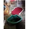Image 5 : 2 FOLDING PATIO CHAIRS, PLANTERS, BENTWOOD BIKE