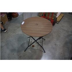 FOLDING PATIO ENDTABLE