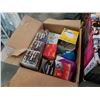 Image 2 : 2 boxes of light bulbs with digital photo frames and more