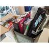 Image 3 : 2 boxes of light bulbs with digital photo frames and more