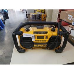 DEWALT DC012 SHOP RADIO