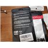 Image 7 : LOT OF NEW IPHONE LIGHTNING EARPODS AND ADAPTERS