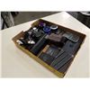 Image 1 : TRAY OF PORTABLE SPEAKERS, CACLULATORS, ELECTRONICS