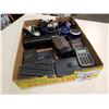 Image 5 : TRAY OF PORTABLE SPEAKERS, CACLULATORS, ELECTRONICS