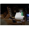 Image 1 : BOX OF VINTAGE COLLECTABLES AND RADIO