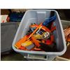 Image 2 : 2 TOTES OF HOTWHEELS TRACK AND TOY CAR PLAY SET