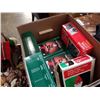 Image 3 : 2 SMALL BOXES OF CHRISTMAS ORNAMENTS AND DECORATIONS