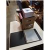 Image 1 : BATMAN METAL BOOKENDS AND COLLECTOR COMIC BINDERS