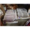 Image 1 : 2 TRAYS OF NEW PURSES