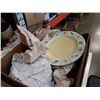 Image 3 : BOX OF WAVERLEY SECOND SPRING PORCELAIN DISHES