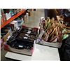 Image 1 : 2 TRAYS OF NEW PURSES