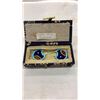 Image 2 : 3 TRAYS OF JEWELLERY