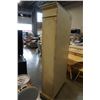 Image 7 : WHITE BOOKSHELF - APPROX 82 INCHES TALL
