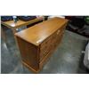 Image 3 : WOOD 8 DRAWER DRESSER