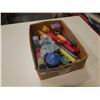 Image 1 : 2 trays of candles and glassware