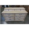 Image 3 : LARGE LIZ CLAIBORNE HOME 9 DRAWER DRESSER