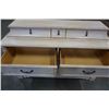 Image 10 : LARGE LIZ CLAIBORNE HOME 9 DRAWER DRESSER