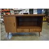 Image 2 : VINTAGE CABINET WITH GLASS SHELF