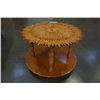 Image 3 : ANTIQUE CLOTHESPIN ENDTABLE