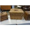 Image 3 : 3 antique nesting picnic baskets
