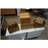 Image 8 : 3 antique nesting picnic baskets