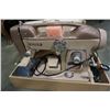 Image 4 : WHITE 764 SEWING MACHINE TESTED AND WORKING WITH CASE