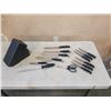Image 2 : J A HENCKELS KNIFE SET IN BLOCK