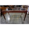 Image 9 : GLASSTOP DINING TABLE