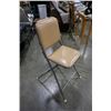 Image 1 : FOLDING LEATHER CHAIR