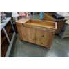 Image 10 : WOOD WASH STAND