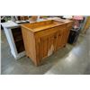 Image 3 : WOOD WASH STAND