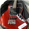 Image 2 : JAGUAR ELECTRIC BASS GUITAR WITH SOFT CASE