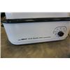 Image 2 : NESCO 18 QT ROASTER OVEN AND ELECTRIC ELEMENT