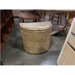 WICKER HAMPER