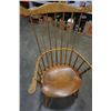 Image 19 : ROUND FARM TABLE AND 4 SPINDLE BACK CHAIRS