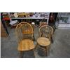 Image 9 : ROUND FARM TABLE AND 4 SPINDLE BACK CHAIRS