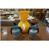 Image 1 : 3 art glass vases