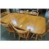Image 3 : MAPLE DINING TABLE WITH 2 LEAFS AND 6 CHAIRS
