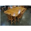 Image 4 : MAPLE DINING TABLE WITH 2 LEAFS AND 6 CHAIRS