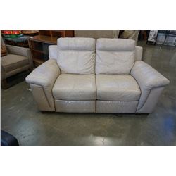 CINDY CRAWFORD HOME LEATHER ELECTRIC RECLINING LOVESEAT